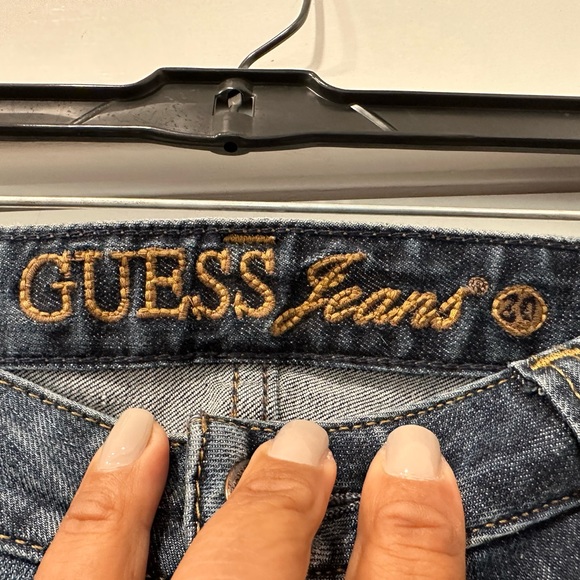 Guess Jeans Cropped Distressed Jeans Size 30 - Picture 3 of 4